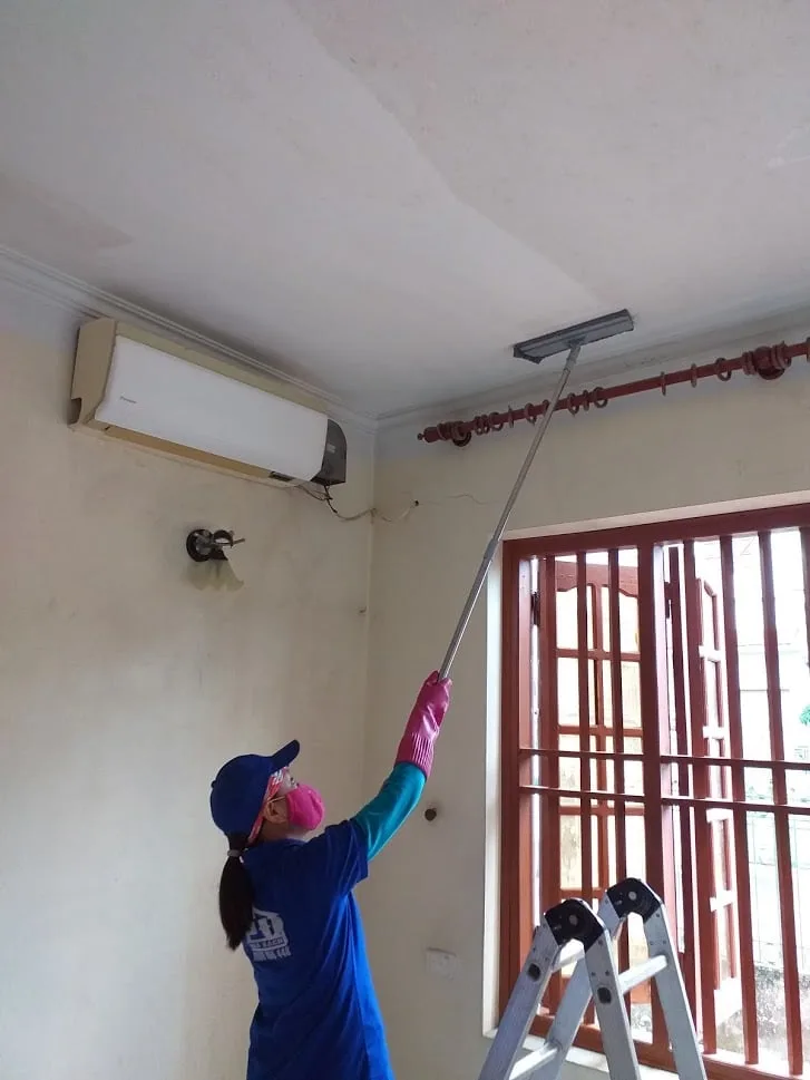 Dịch vụ vệ sinh tẩy mốc tường và trần nhà tại Hạ Long, Quảng Ninh